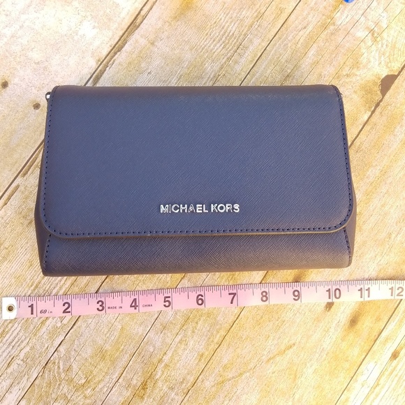 NWT MICHAEL Michael Kors Navy Crossbody - Picture 1 of 4